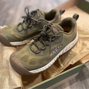 Keen Women's Hiking Shoes in Olive and Pink